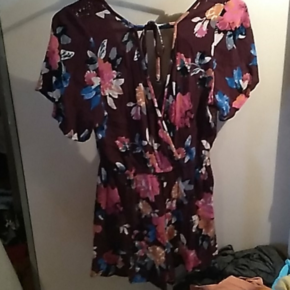 Small romper - Picture 2 of 3